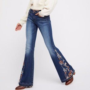 Free People Driftwood embroidered flare jeans 25